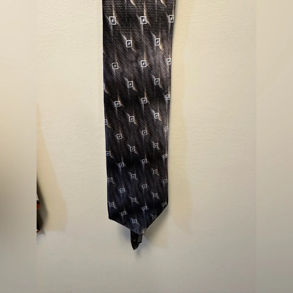 Luxury Christian Dior Ties! - Picture 2 of 13